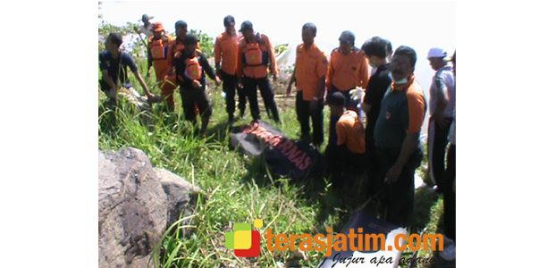 Jasad Slamet Yang Terjun Ke Kali Brantas, Akhirnya Ditemukan Sudah Menjadi Mayat Jasad Slamet Yang Terjun Ke Kali Brantas, Akhirnya Ditemukan Sudah Menjadi Mayat