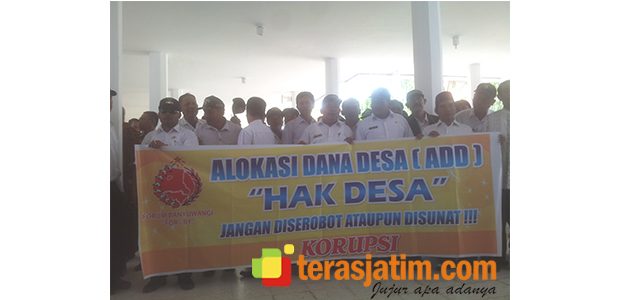 Kepala Desa di Banyuwangi Demo, Tuntut ADD 141 Miliar Kepala Desa di Banyuwangi Demo, Tuntut ADD 141 Miliar