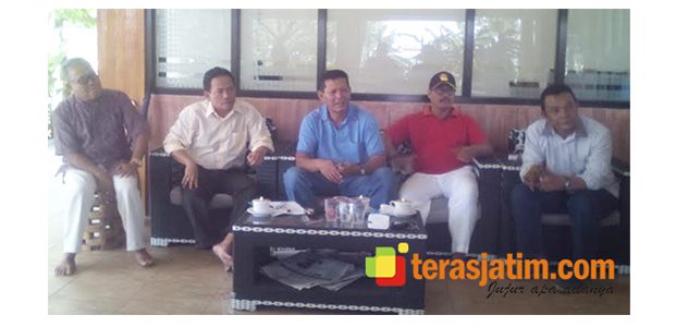 Dualisme Kepemimpinan Kadin Bojonegoro Dualisme Kepemimpinan Kadin Bojonegoro