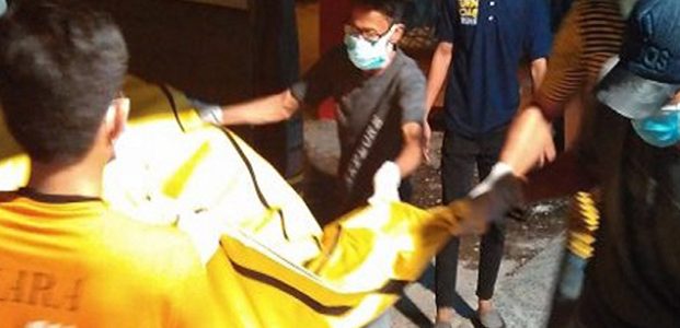 Sepasang Pria dan Wanita asal Mojosari Mojokerto, Tewas Dibantai Orang Tak Dikenal Sepasang Pria dan Wanita asal Mojosari Mojokerto, Tewas Dibantai Orang Tak Dikenal