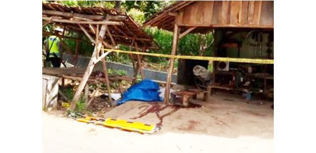 Diduga Lantaran Dendam, Pria di Kerek Tuban Tewas Dibacok Tetangganya Sendiri Diduga Lantaran Dendam, Pria di Kerek Tuban Tewas Dibacok Tetangganya Sendiri