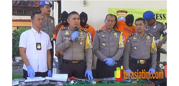Polisi Gulung Komplotan Begal Blitar Polisi Gulung Komplotan Begal Blitar