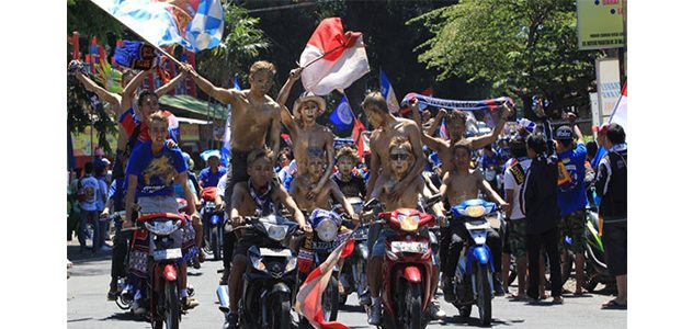 Konvoi Aremania, Polisi Malang Imbau Kendaraan Plat L dan D Untuk Sementara Tak Melintasi Jalur Kota Konvoi Aremania, Polisi Malang Imbau Kendaraan Plat L dan D Untuk Sementara Tak Melintasi Jalur Kota