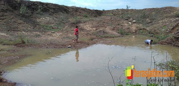 Kubangan Bekas Galian C, Renggut 4 Nyawa Anak SD Kubangan Bekas Galian C, Renggut 4 Nyawa Anak SD