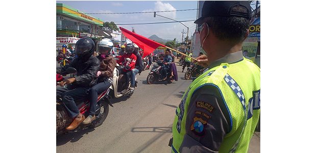 Hari Ketiga Lebaran, Lalu Lintas di wilayah Trenggalek Terpantau Padat Lancar Hari Ketiga Lebaran, Lalu Lintas di wilayah Trenggalek Terpantau Padat Lancar