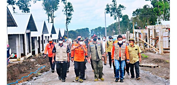Kepala BNPB Cek Progres Pembangunan Huntara dan Huntap Bagi Korban Erupsi Semeru di Lumajang