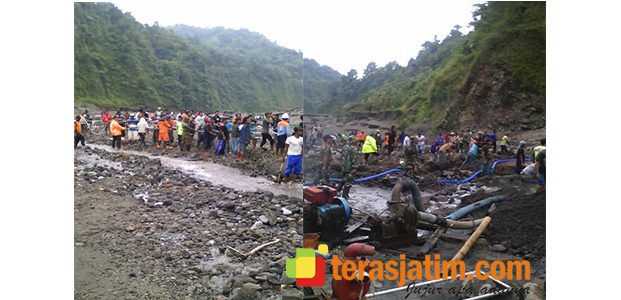 Hingga Hari Kedua, Korban dan Truk yang Tertimbun Longsor Gunung Kelud Belum Ditemukan Hingga Hari Kedua, Korban dan Truk yang Tertimbun Longsor Gunung Kelud Belum Ditemukan