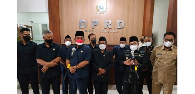 Gowes ke Pantai di Masa PPKM, Wali Kota Malang Siap Diproses Hukum Gowes ke Pantai di Masa PPKM, Wali Kota Malang Siap Diproses Hukum