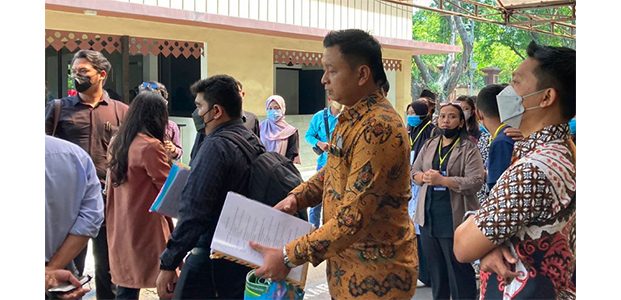 Tragedi Kanjuruhan, Eks Kapolda Jatim Dilaporkan ke Bareskrim Tragedi Kanjuruhan, Eks Kapolda Jatim Dilaporkan ke Bareskrim