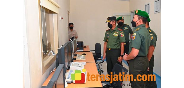 Pangdam Brawijaya Cek Fasilitas dan Pelayanan di RS dr. Soepraoen Malang Pangdam Brawijaya Cek Fasilitas dan Pelayanan di RS dr. Soepraoen Malang