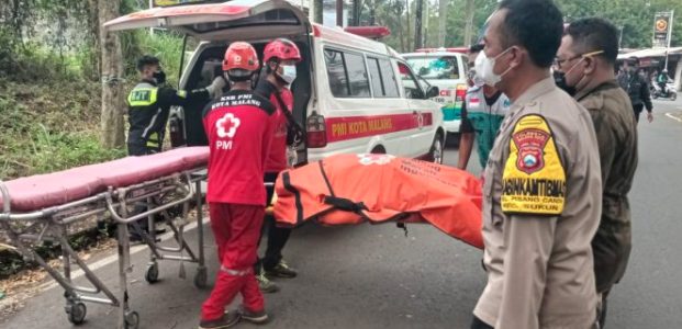 Sesosok Mayat Wanita Ditemukan Tengkurap di Lahan Kosong Sesosok Mayat Wanita Ditemukan Tengkurap di Lahan Kosong