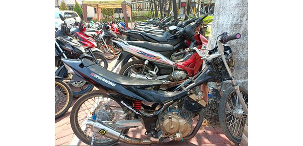 Razia Balap Liar di Jalibar Ngajum Malang, 54 Motor dan 1 Unit Mobil Disita Polisi Razia Balap Liar di Jalibar Ngajum Malang, 54 Motor dan 1 Unit Mobil Disita Polisi