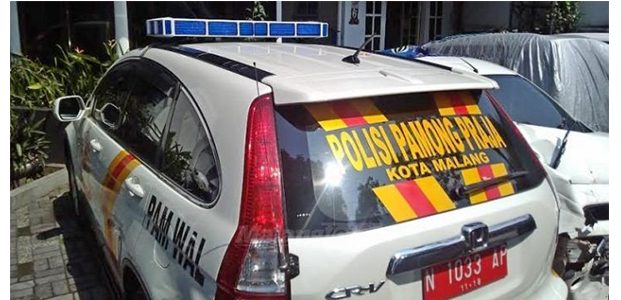 Mobil Patwal Satpol PP Kota Malang, Ditahan Polisi Mobil Patwal Satpol PP Kota Malang, Ditahan Polisi