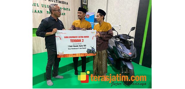 Peringati Hari Guru, Yayasan AHM Apresiasi Dedikasi Guru Inspiratif Peringati Hari Guru, Yayasan AHM Apresiasi Dedikasi Guru Inspiratif