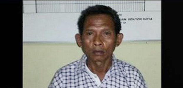 Seorang Ibu di Lamongan Pergoki Putrinya Disetubuhi Oleh Pak De-nya Sendiri Seorang Ibu di Lamongan Pergoki Putrinya Disetubuhi Oleh Pak De-nya Sendiri