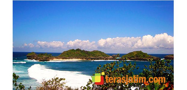 Mengunjungi Pantai Peh Pulo, Raja Ampat-nya Blitar Selatan Mengunjungi Pantai Peh Pulo, Raja Ampat-nya Blitar Selatan
