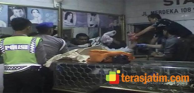 Bos Emas, Tewas Bersimbah Darah Bos Emas, Tewas Bersimbah Darah