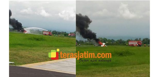 Gagal Mendarat, Pesawat Latih Terbakar di Bandara Blimbingsari Banyuwangi Gagal Mendarat, Pesawat Latih Terbakar di Bandara Blimbingsari Banyuwangi
