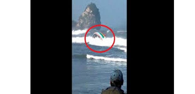 Korban Tewas Perahu Nelayan Terbalik di Puger Jember Menjadi 7 Orang Korban Tewas Perahu Nelayan Terbalik di Puger Jember Menjadi 7 Orang