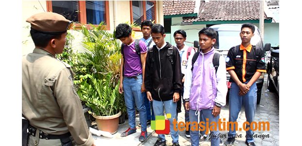 Terjaring Razia, Pelajar SMA Tak Hafal Pancasila Terjaring Razia, Pelajar SMA Tak Hafal Pancasila