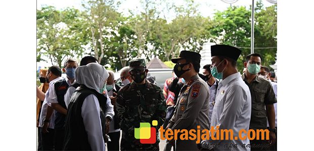 Camat dan Kades di Sampang Dikerahkan Lawan Pandemi Camat dan Kades di Sampang Dikerahkan Lawan Pandemi