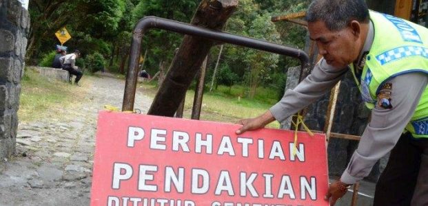 Mulai 4 Januari Jalur Pendakian Gunung Semeru di Tutup Sementara Mulai 4 Januari Jalur Pendakian Gunung Semeru di Tutup Sementara