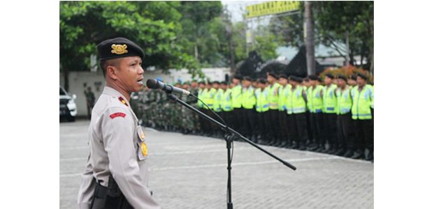 Ratusan Aparat Gabungan Amankan Wisuda 2 Perguruan Silat di Trenggalek Ratusan Aparat Gabungan Amankan Wisuda 2 Perguruan Silat di Trenggalek