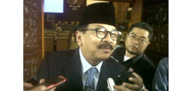Jatim Minta Jatah Pembagian Pendapatan Pajak Naik Menjadi 30 Persen Jatim Minta Jatah Pembagian Pendapatan Pajak Naik Menjadi 30 Persen