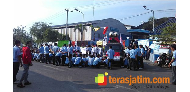 Protes PHK Massal, Buruh PT SUB Jombang Mogok Kerja Protes PHK Massal, Buruh PT SUB Jombang Mogok Kerja