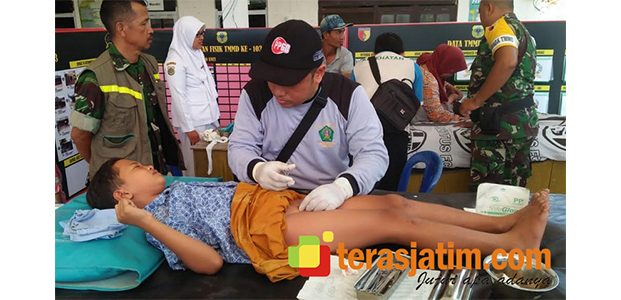 Ringankan Beban Warga, Satgas TMMD Bondowoso Gelar Khitanan Massal Ringankan Beban Warga, Satgas TMMD Bondowoso Gelar Khitanan Massal