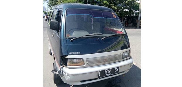 Diduga Pelaku Tabrak Lari, Sopir Minibus Diamankan Polisi Diduga Pelaku Tabrak Lari, Sopir Minibus Diamankan Polisi