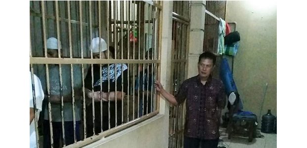 Melihat Aktifitas Para Tahanan Polresta Kediri di Bulan Ramadan Melihat Aktifitas Para Tahanan Polresta Kediri di Bulan Ramadan