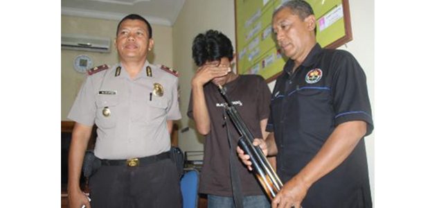 Tembak Burung Meleset, Peluru Mengenai Kepala Bocah Yang Sedang Bermain Tembak Burung Meleset, Peluru Mengenai Kepala Bocah Yang Sedang Bermain