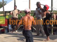 Cambuk Berdarah di Tradisi Tiban